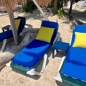  Apartment Beachfront Hammock Heaven Mexiko