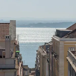 Myplacelisbon - Luxury Trindade Iii Apartment Lisbon