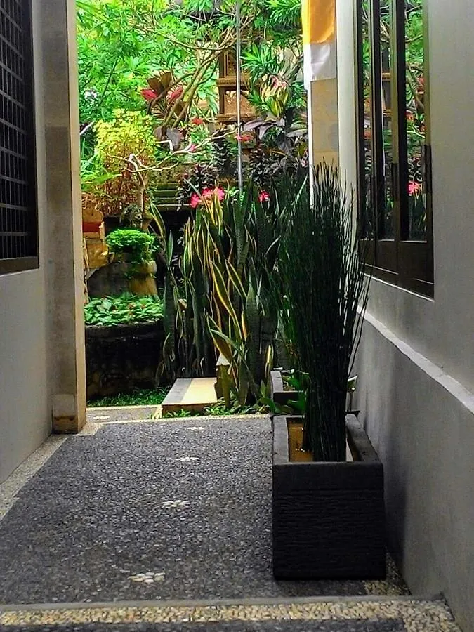 Threewin Homestay Ubud  0*, Ubud (Bali)